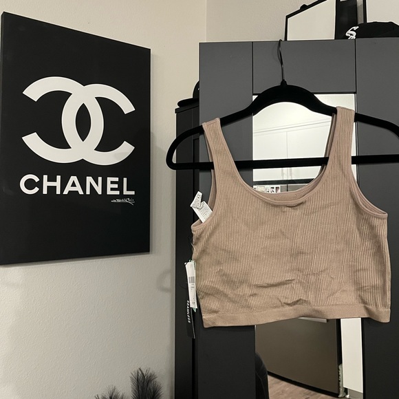 Sport top 🤎 - Picture 2 of 3